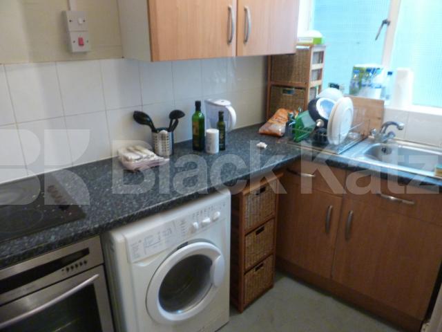 			LOCATION LOCATION LOCATION!!!, 1 Bedroom, 1 bath, 1 reception Flat			 Oxford Street, SOHO